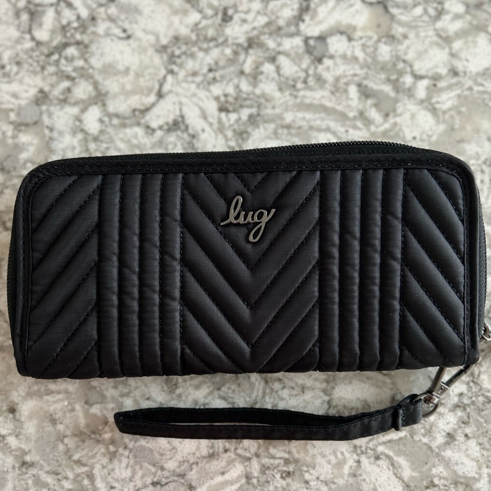 lug Black Quilted Wristlet Wallet